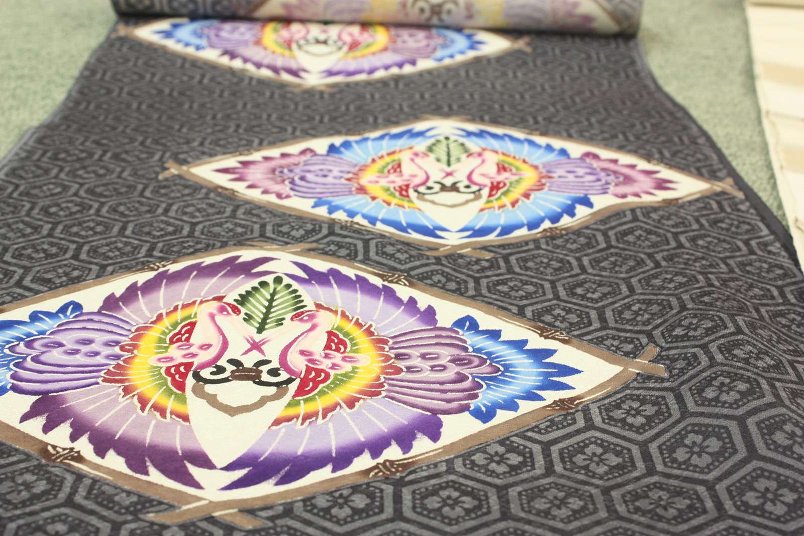 知念紅型研究所のなごや帯『向かい鶴』