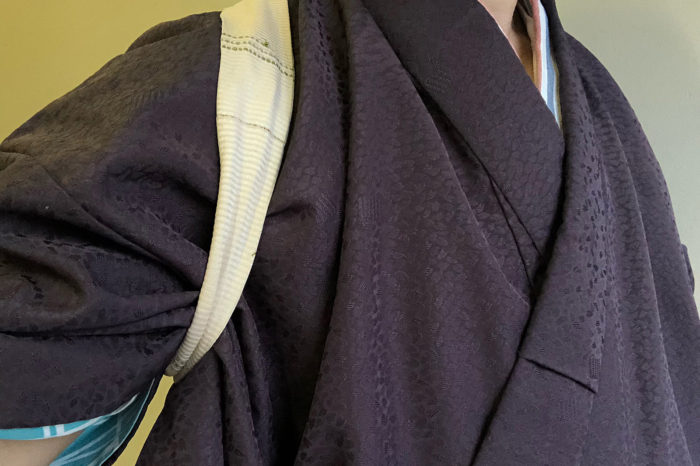 ポリエステルの単衣のきもの。