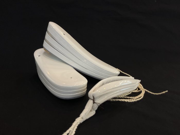 錦上に花を添える。