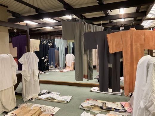 まさに「きものハーレム」。