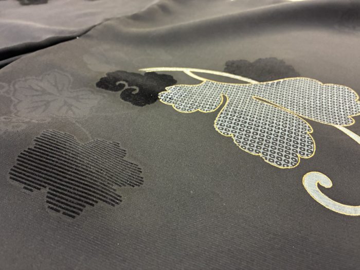 天鵞絨の羽織を誂える。