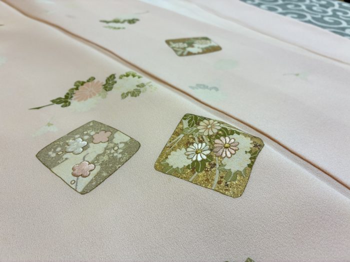 小紋か付け下げか訪問着か。